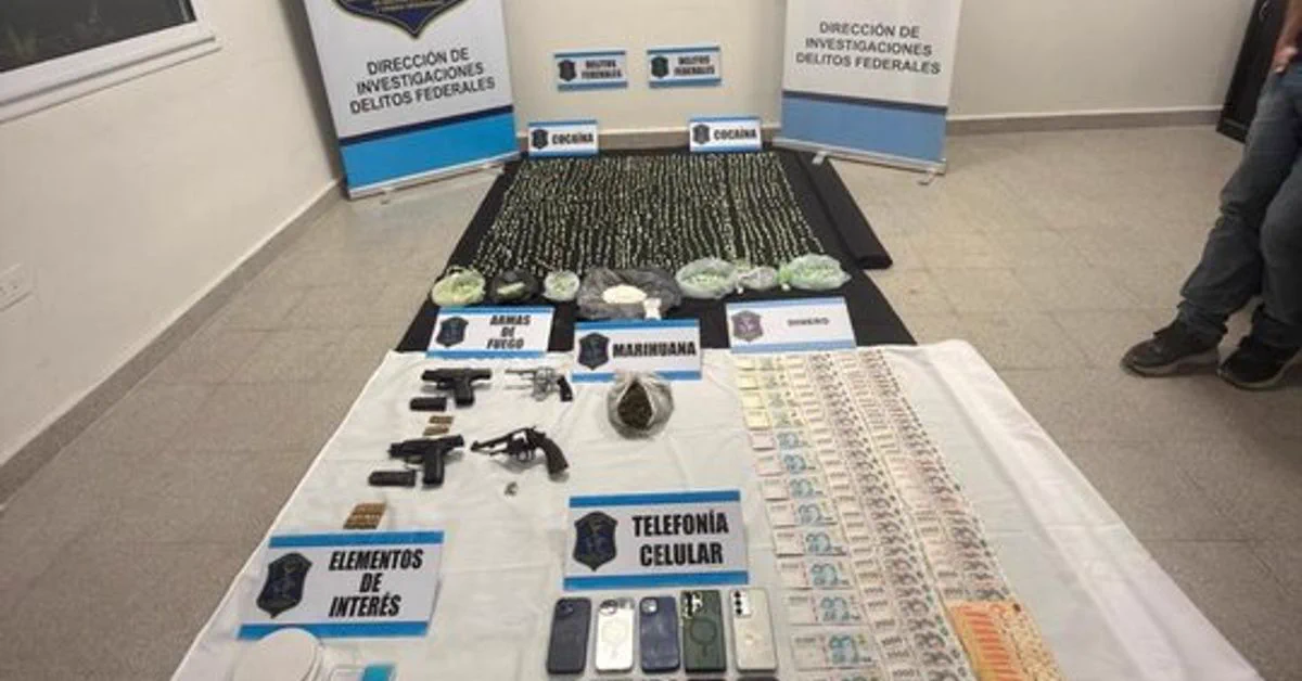 Cayó una banda narco en Florencio Varela: guardaban droga y dinero en un oso de peluche y debajo de una bañera